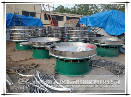 1500三層振動篩裝機現場 1500三層振動篩裝機現場